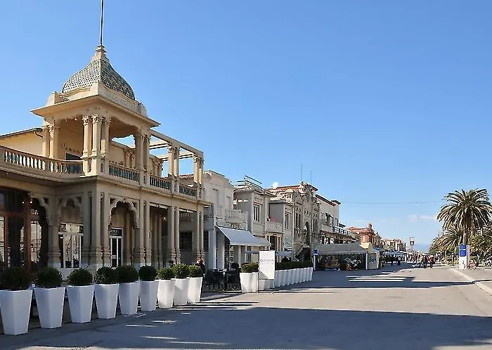 Garden 3* Виареджо