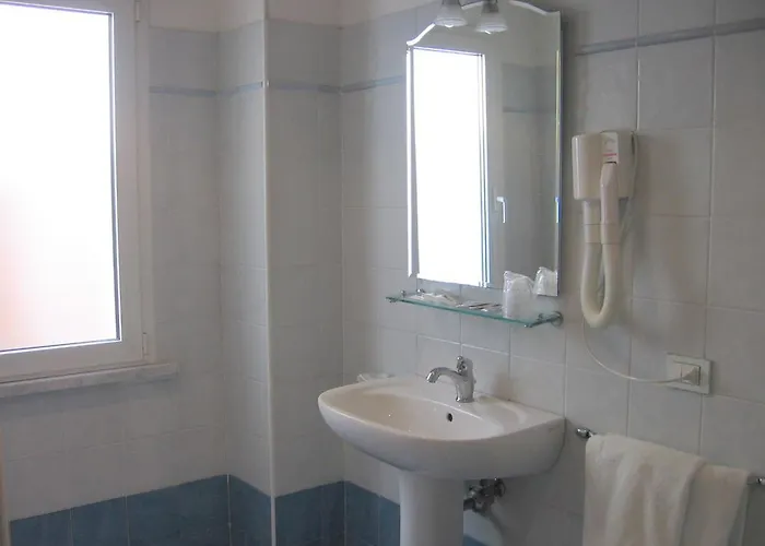 Отель Garden 3*