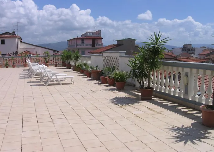 Garden 3* Виареджо