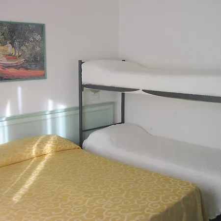 Garden Hotel 3*